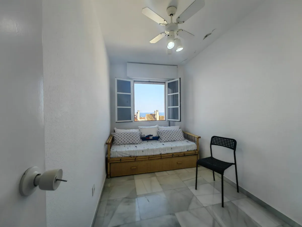 36527797-20b6-4652-886d-682d0f0e63c9