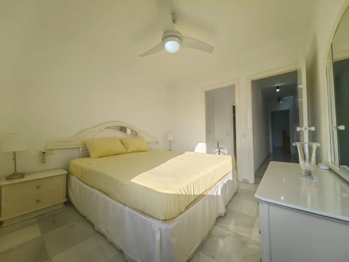 6ee00c02-d22e-43ba-a01d-b9aab7b9b32a