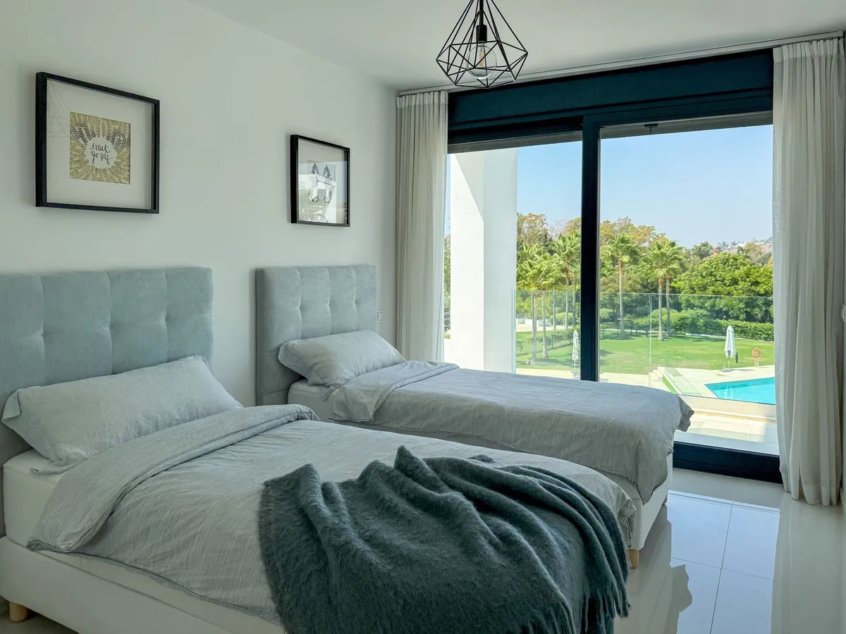 134b0ada-f883-45b2-9201-e9e2fc69d909