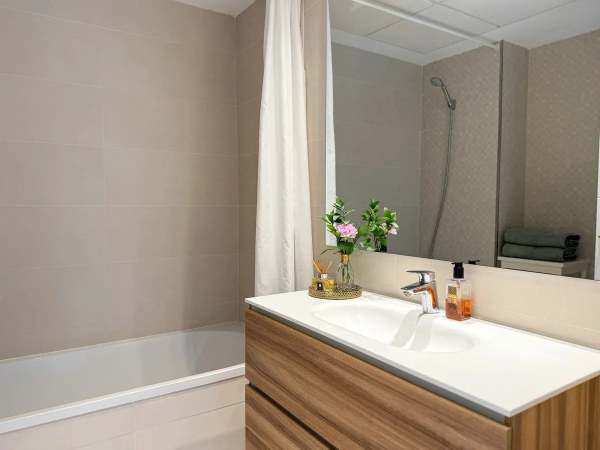 ba03a61a-6507-4f99-977f-10845dc0d1d8