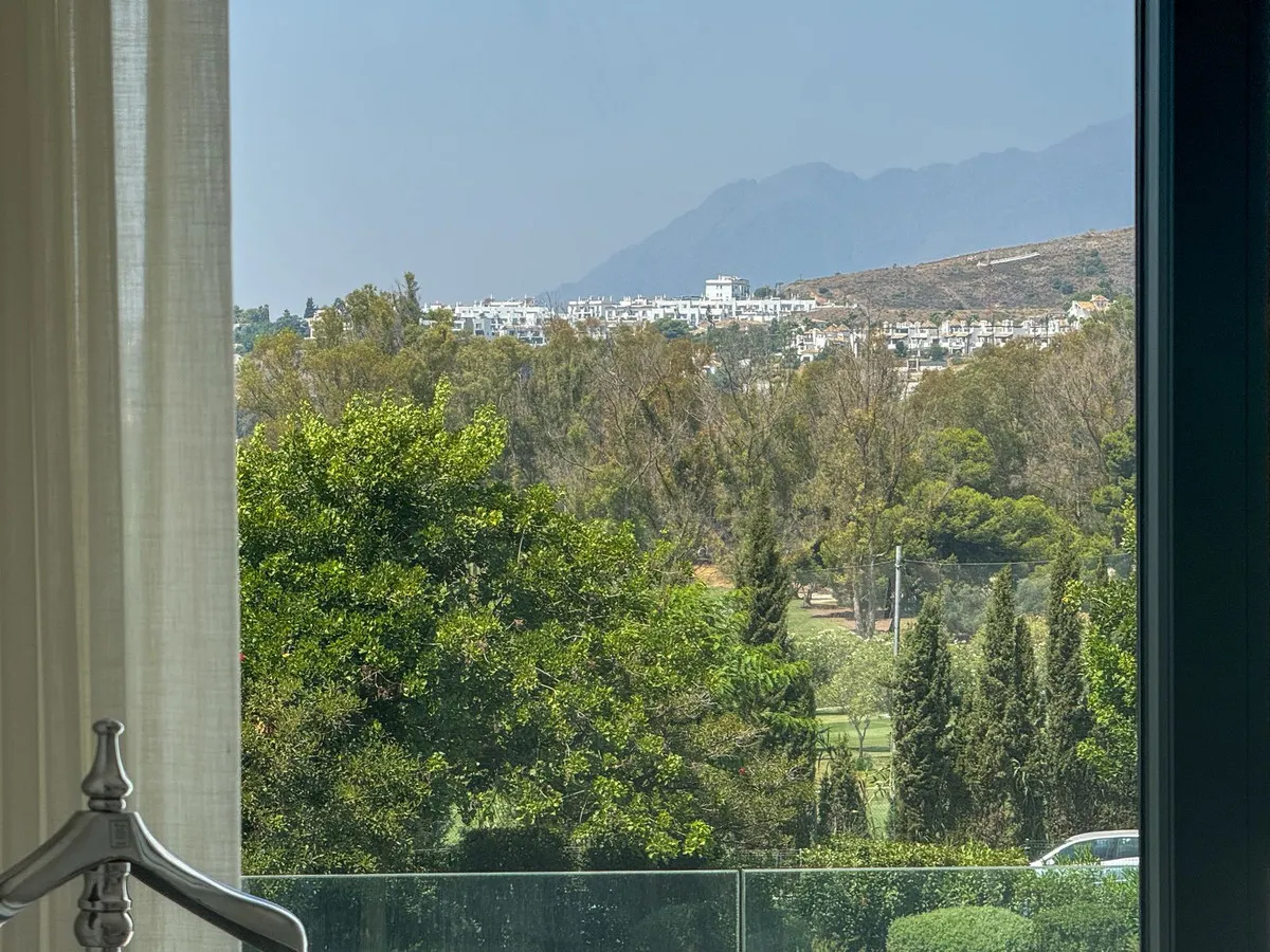 c5b04ac7-22ce-49b1-bdd2-d2584706ad25