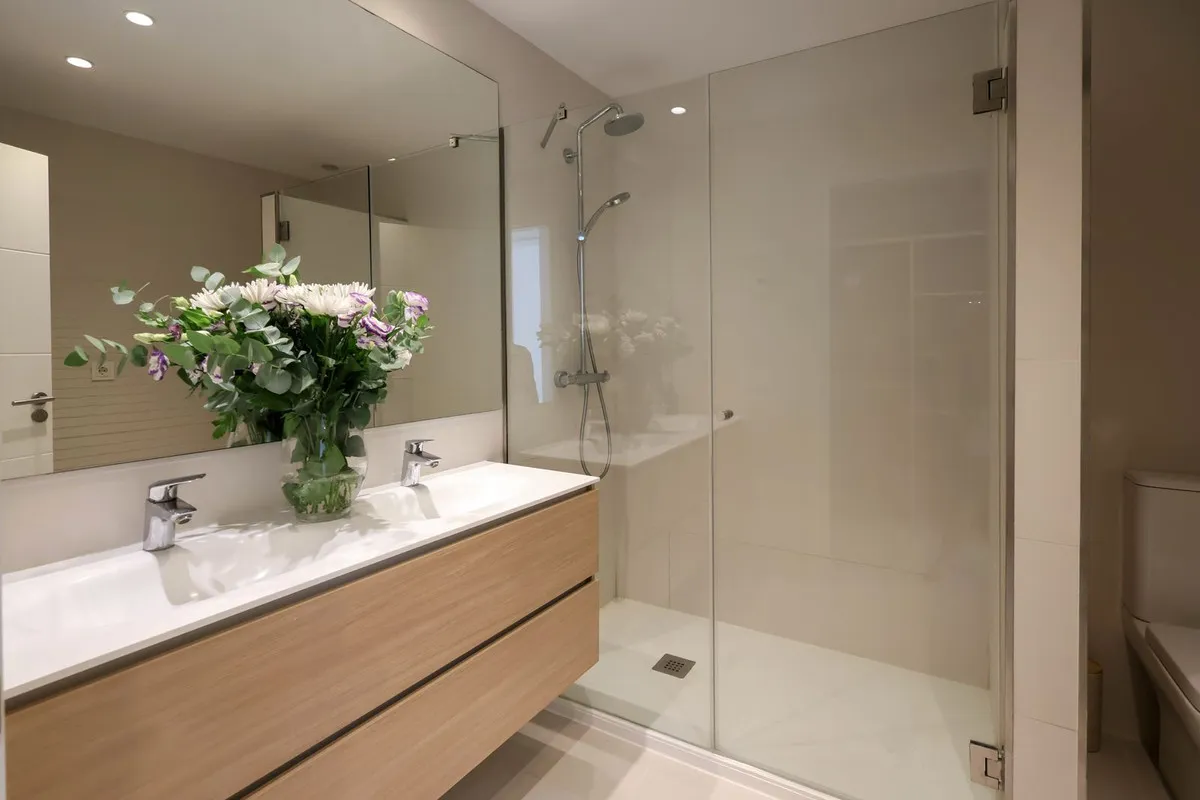 e0f83e41-6a59-4797-8c2b-23ad00e522a6