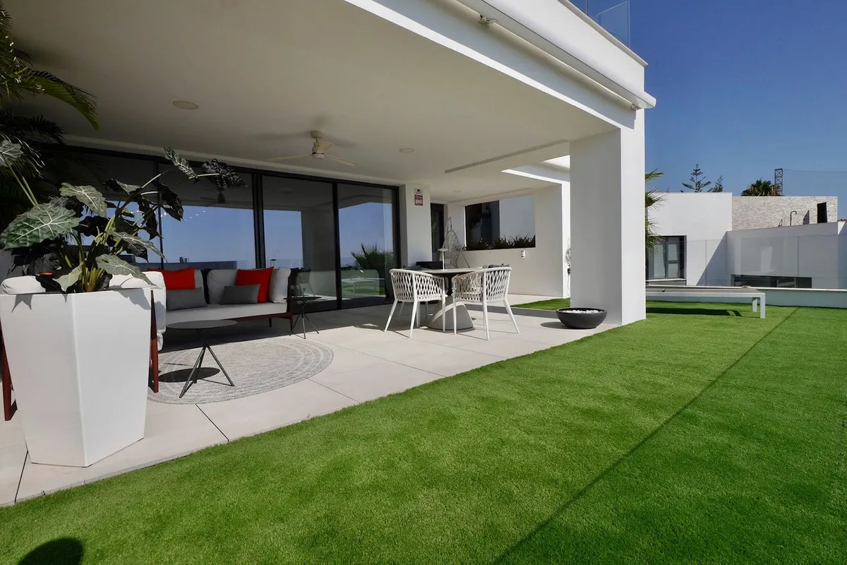 c7c29524-a075-4bbe-bdf3-a7b7cfc37ca0