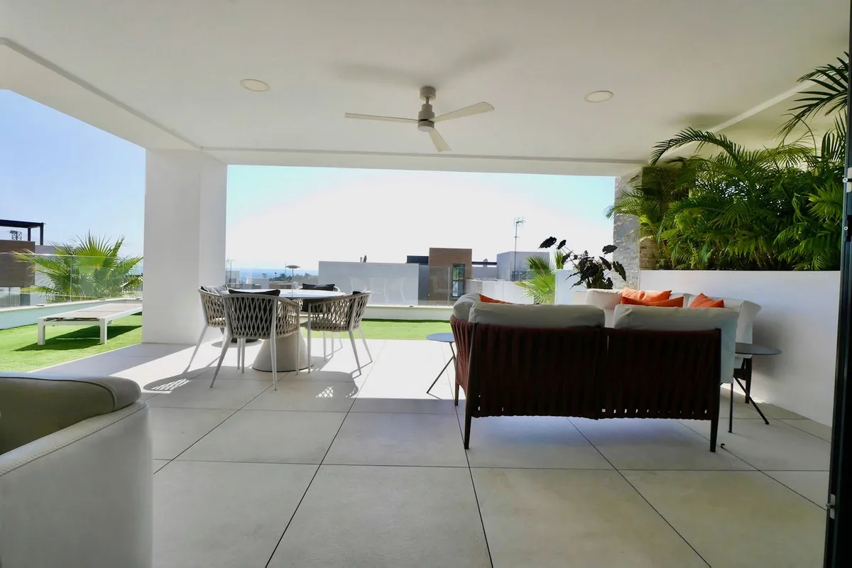 fe879fcb-3fd9-4903-8057-03a46214c442