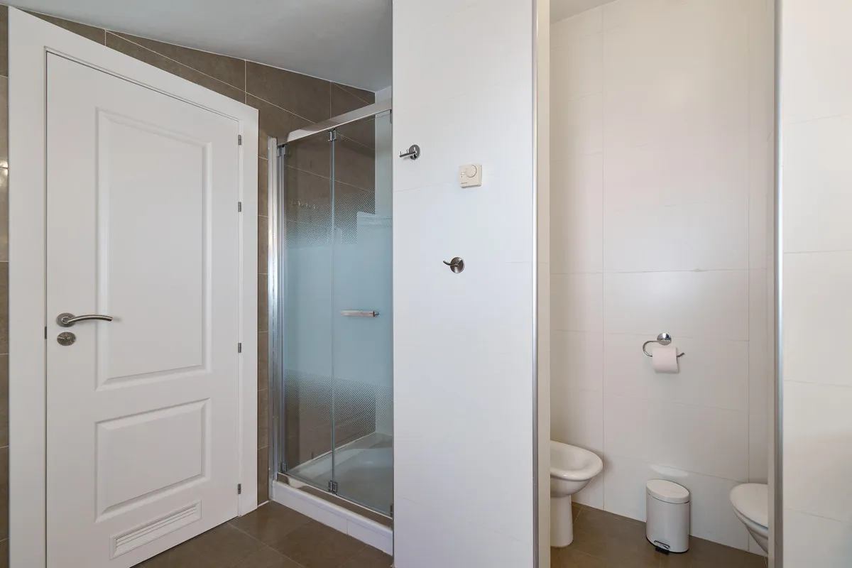 1e9b85a2-82f0-480a-96a5-3ce8f5137b27