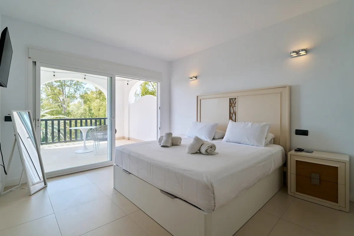 202f1594-2662-4782-b499-7779db30cdce