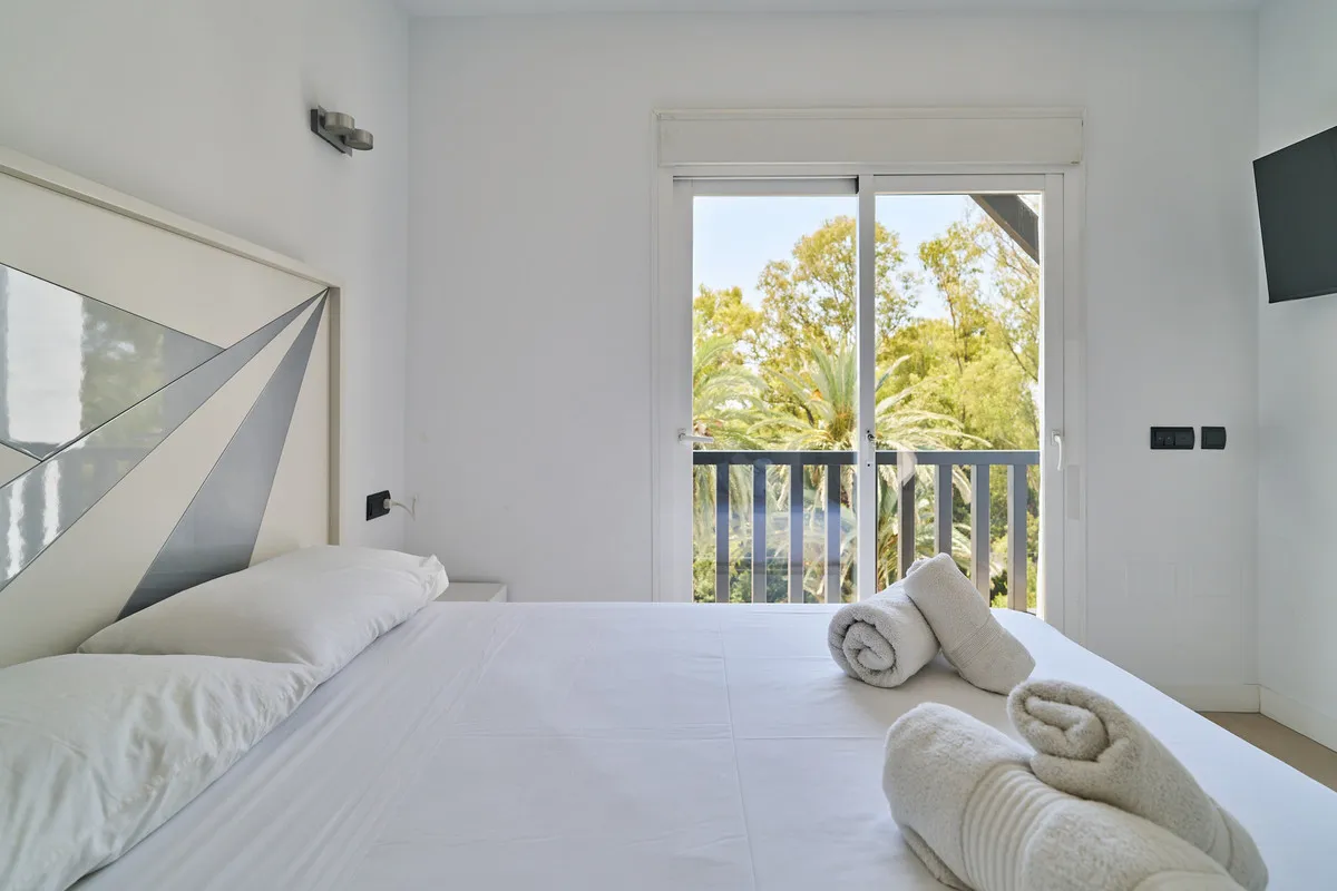 4d0471f6-00cd-4a45-9472-cdc92a241dd6