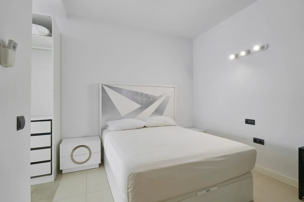 87ea0df5-ea9e-4de6-9710-da06196d22d6