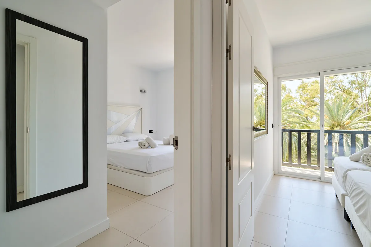 985bee1e-20a6-4cb4-a373-0800440cb2ba