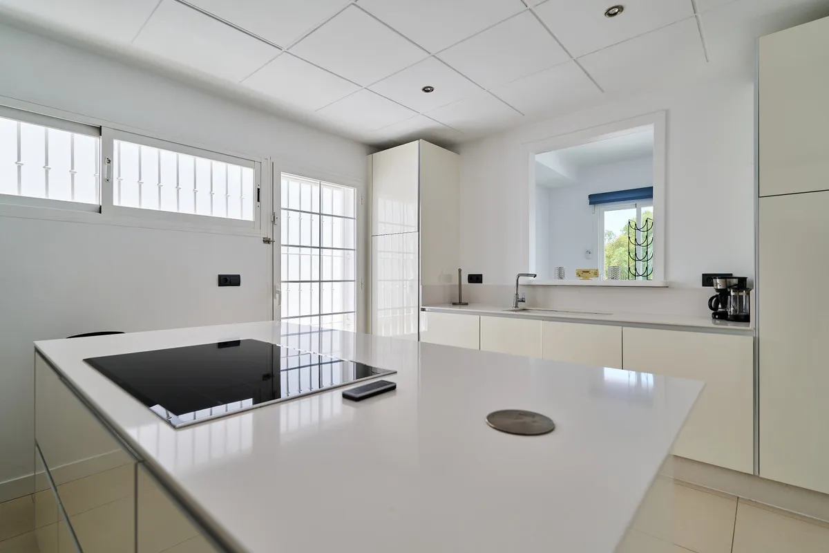 c2a73716-f0cc-434e-b303-b1b0923ea2dc