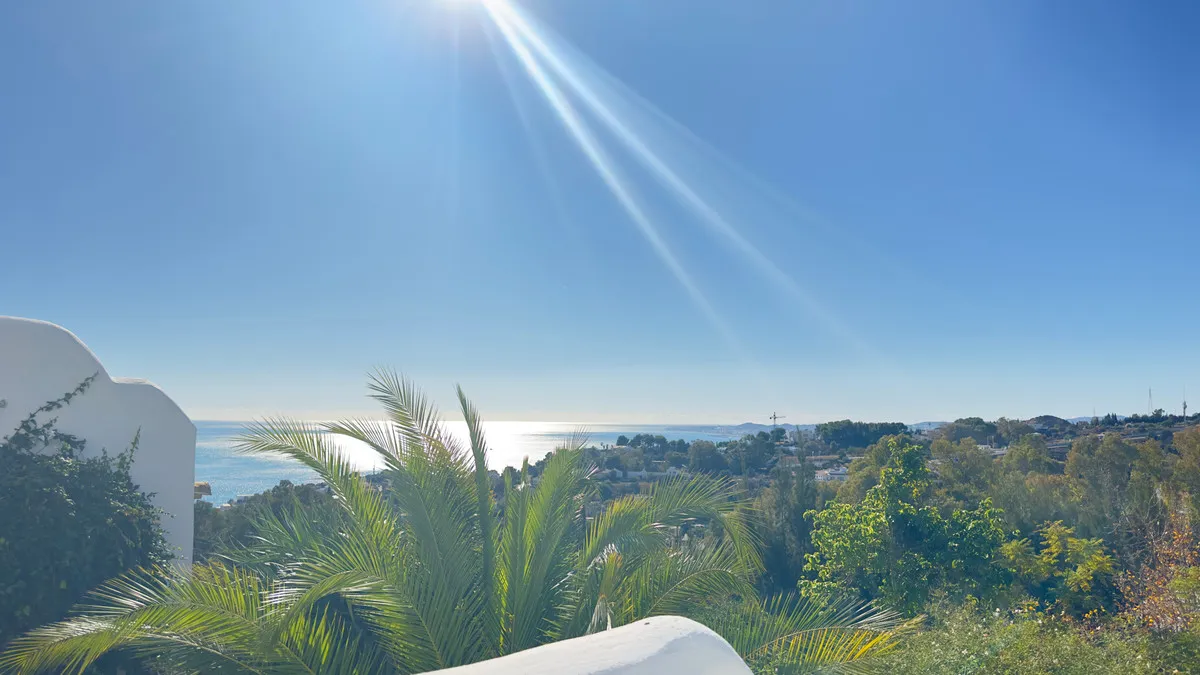 f3d6cb7b-382b-4021-86ae-06e1f51099d1