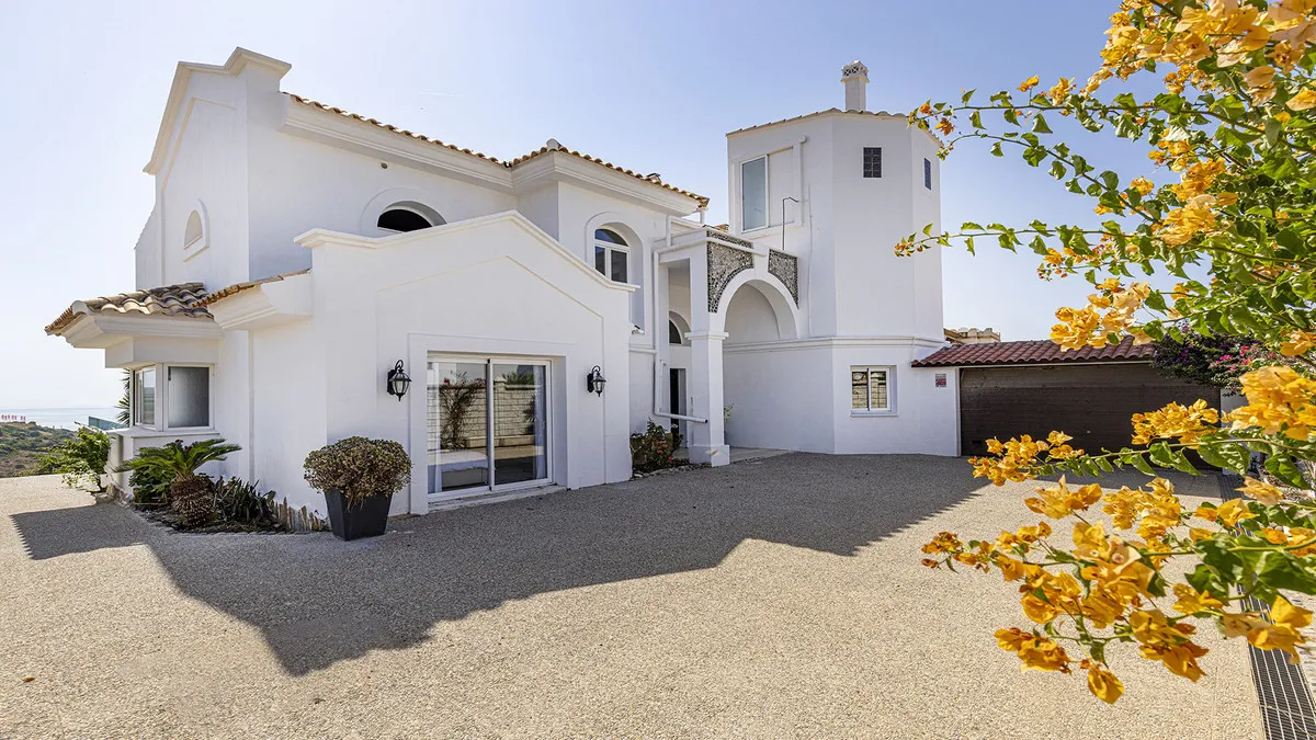 912eb3a2-a8fa-4949-8b51-e7e30f8e8899