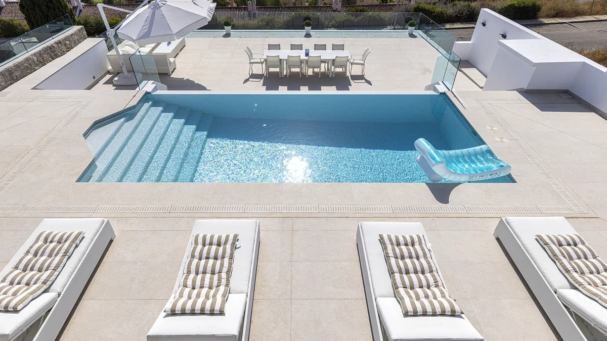 940d3ee5-d21f-4a07-8175-f5f92ecea13f