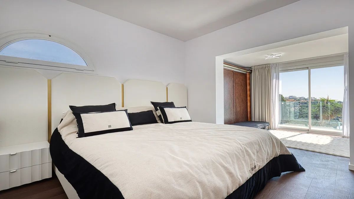 9ca51d4f-fd5f-4c53-8459-2b63b2bca683