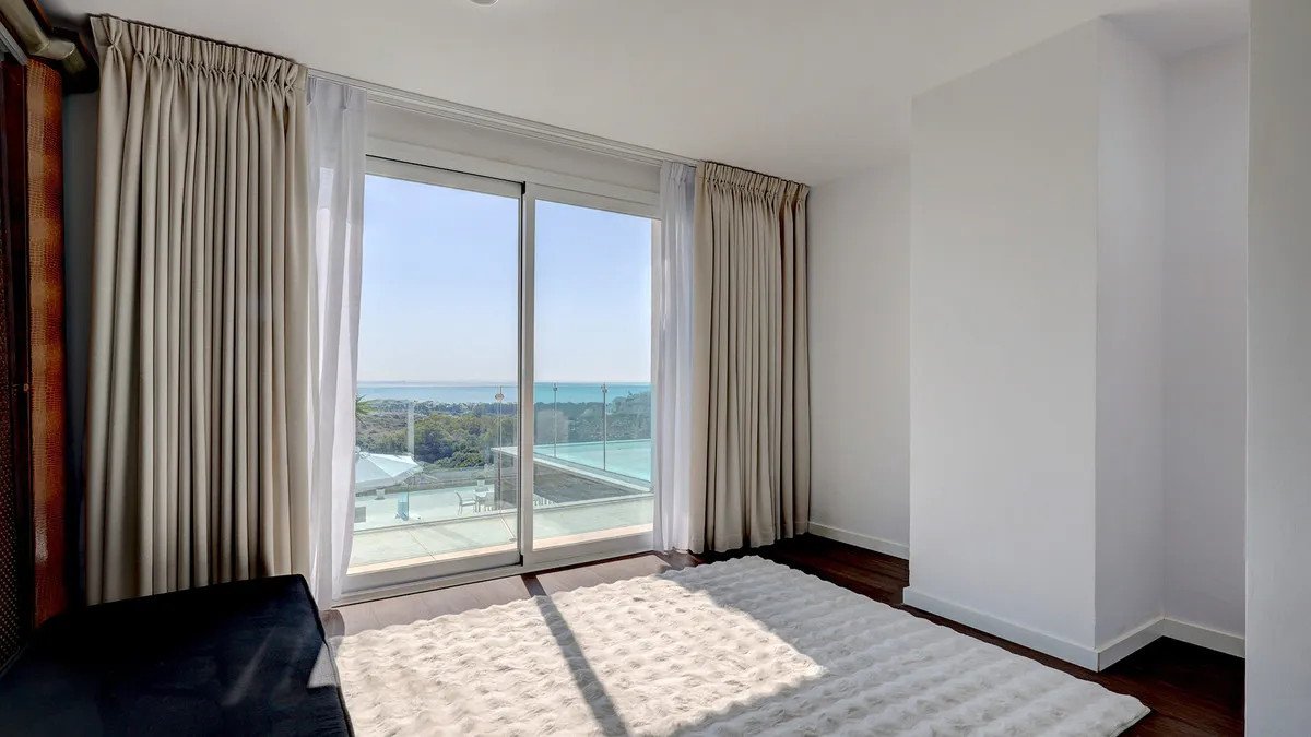 9e22e996-fcce-4233-bee0-8cf9bf062197