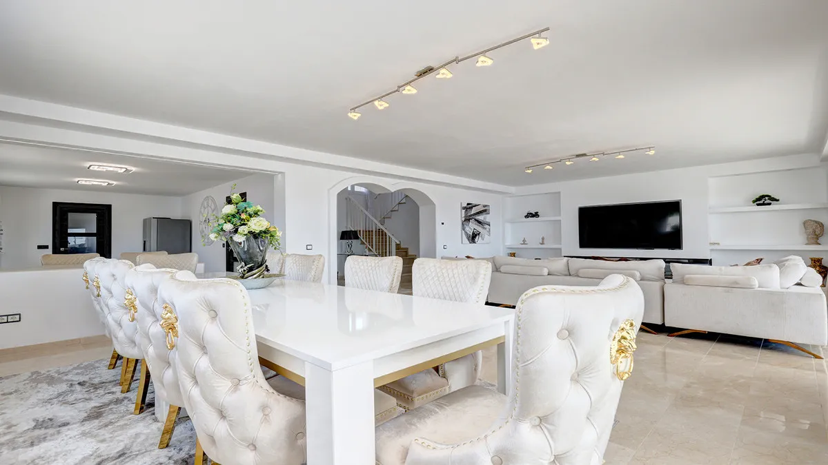 d25dd3c7-6f08-43e6-bcc9-02a5afca2f49