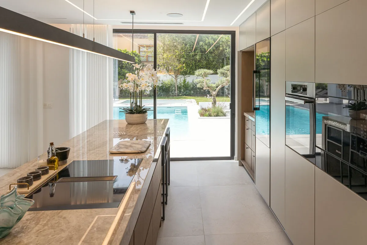 095a3917-21a8-434a-a457-a15253bf94b1