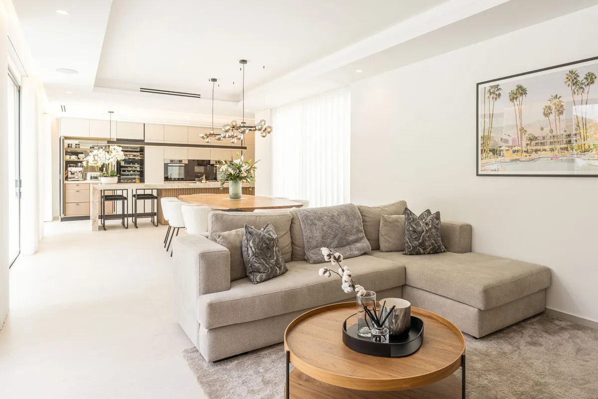 9e96791f-9e56-49e1-988b-01981e22f589