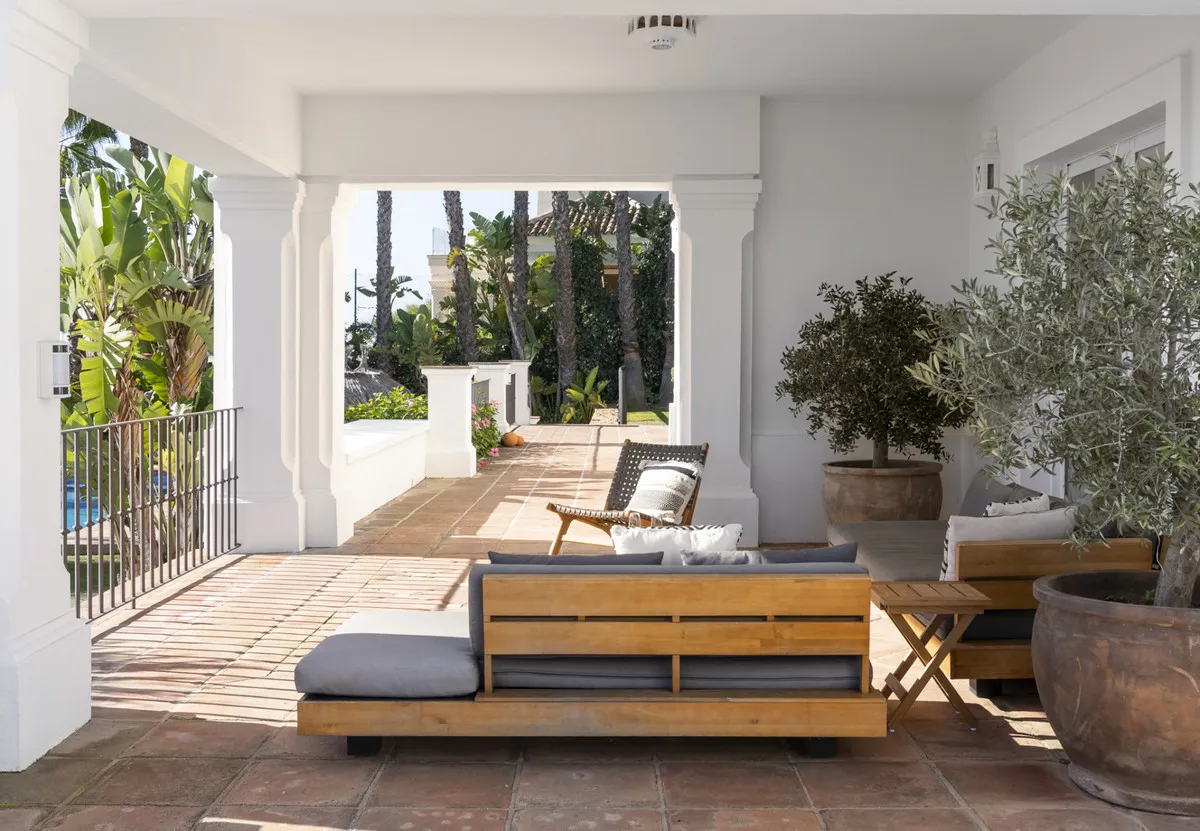 0a4899b9-eca6-41eb-b6fc-3e4de3919dc4