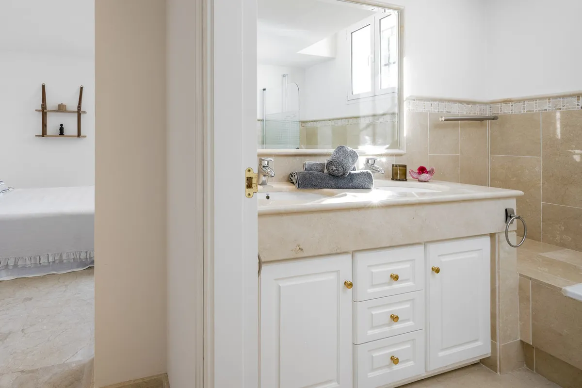 4367a060-1290-432a-8916-4a941374540b