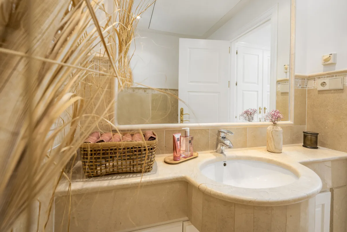 af22eed8-3213-4728-a92f-a3b4a081533d