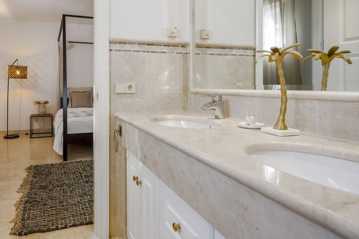 d7b99ec7-5bc5-4f91-98dd-be1cc886766d