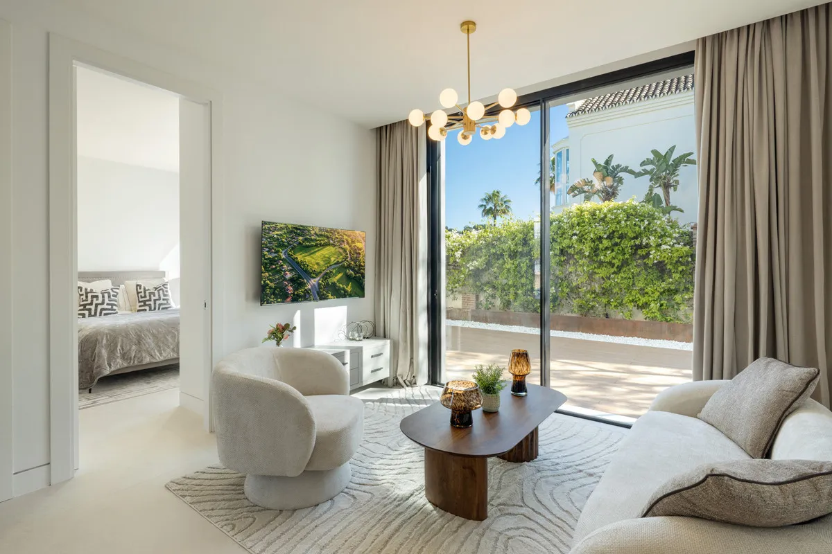 5f3c042a-e5d2-4aff-a3fa-4ccb70b2e76d