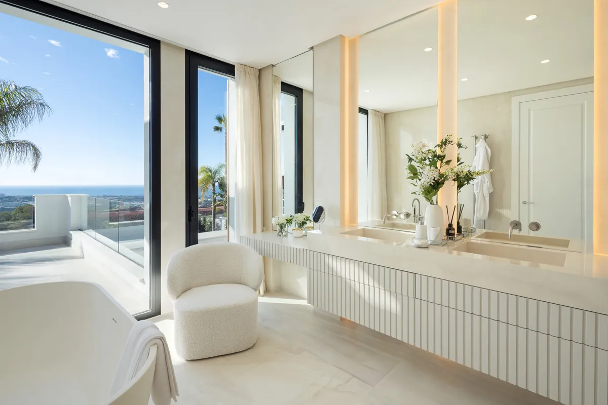 afbdd579-4ecb-49c6-bcbb-6791b4889299