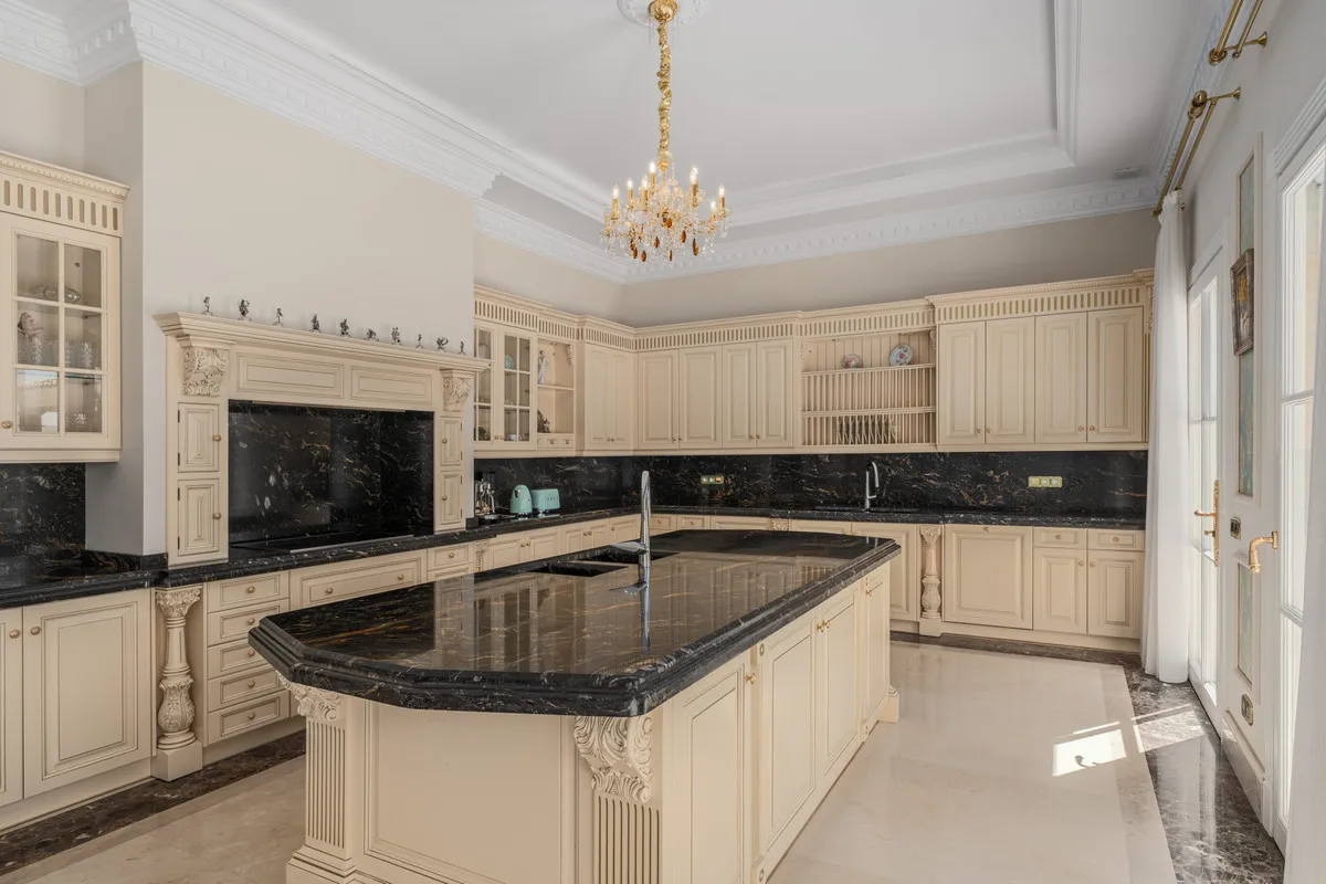 42e98150-2358-406e-a6b0-bc4231be3157