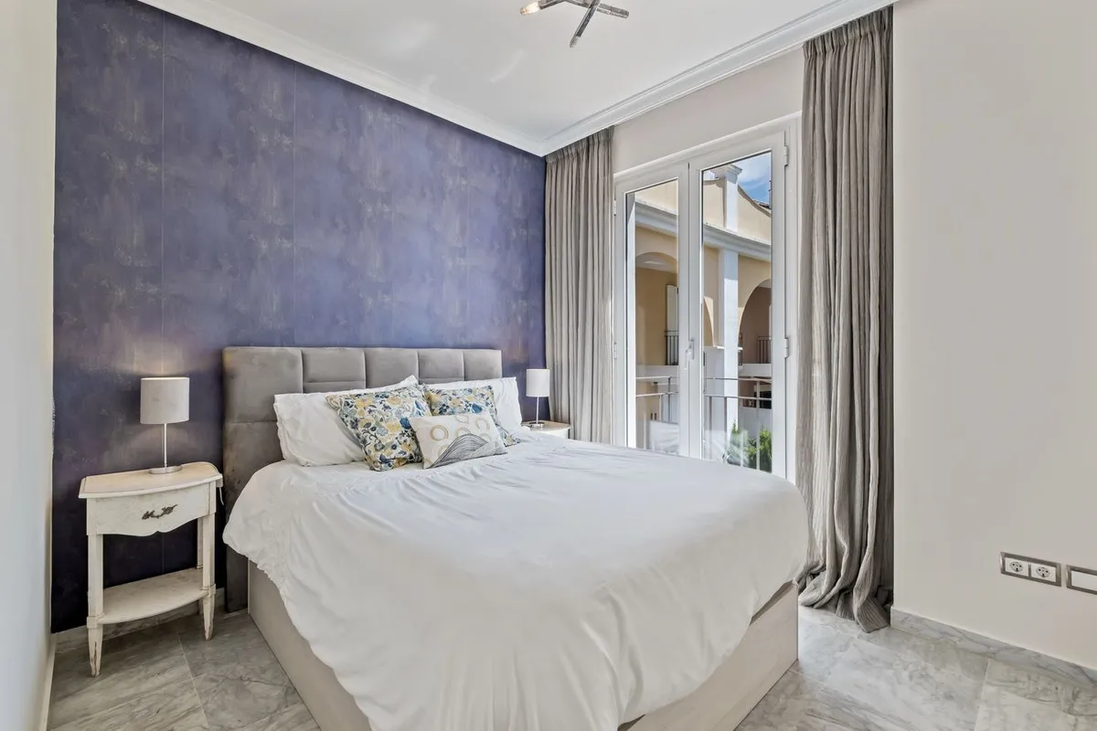 32901730-b3a1-443a-871c-5cadb0dafd20