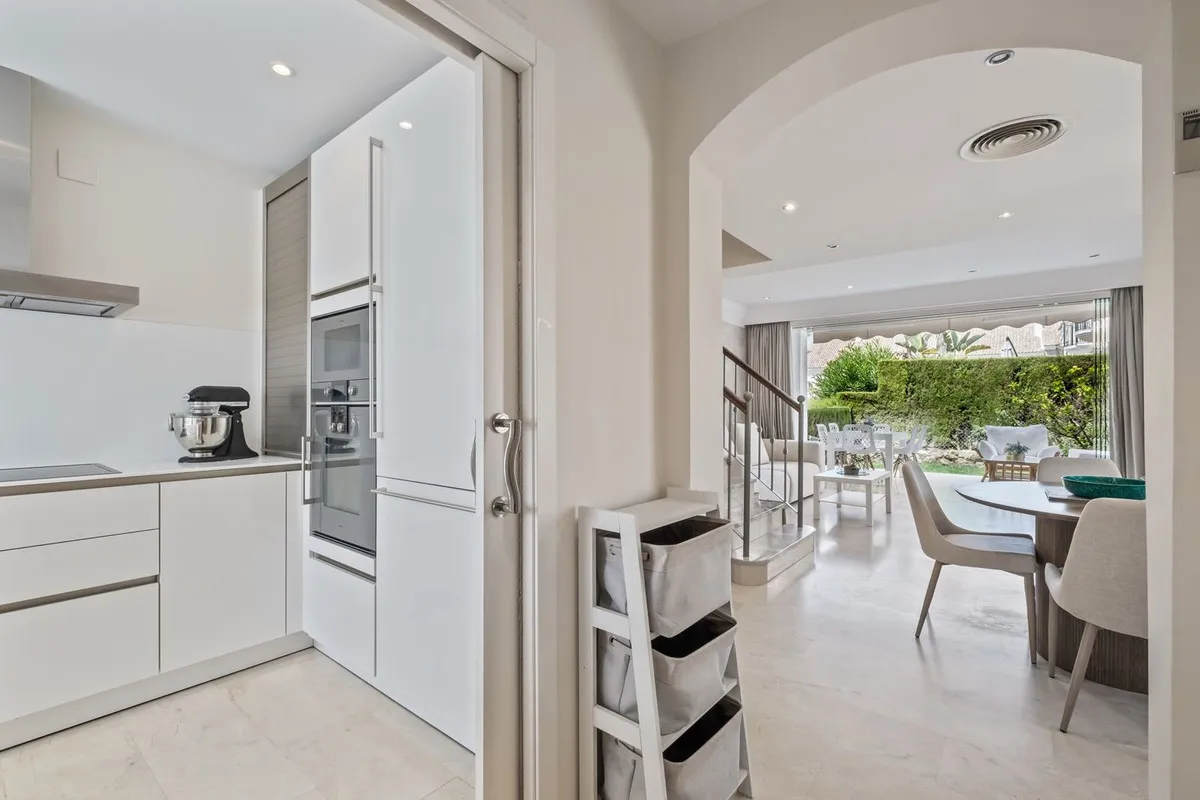 89f6dfb5-4600-4c66-9975-dc0563a9492e