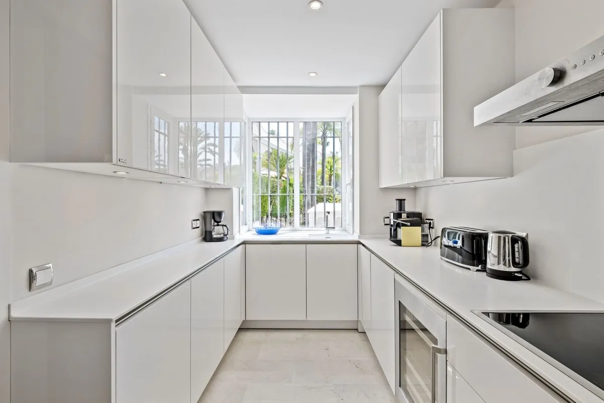 cca46583-0c10-405a-9d66-ce9a064c973f