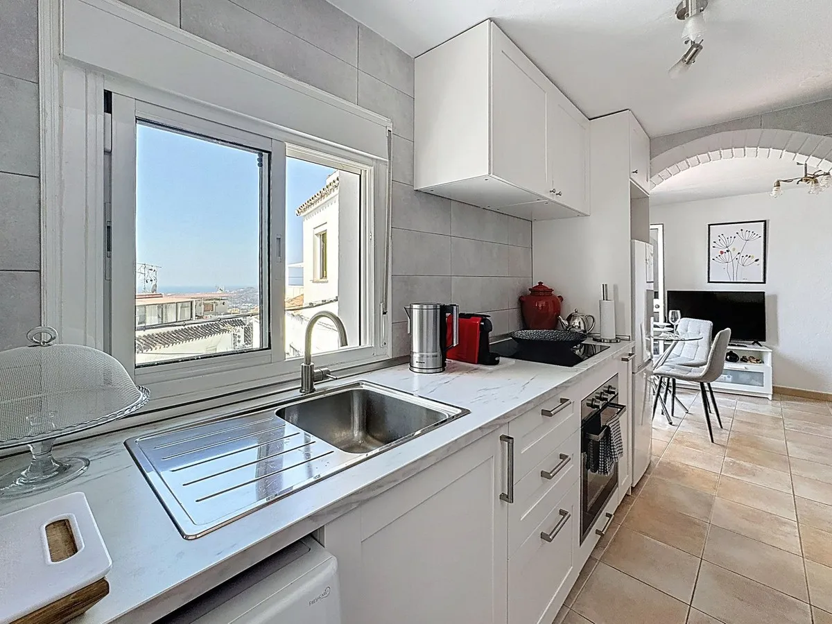 73e2a333-b1b9-4fc2-8b44-56a292deb1be