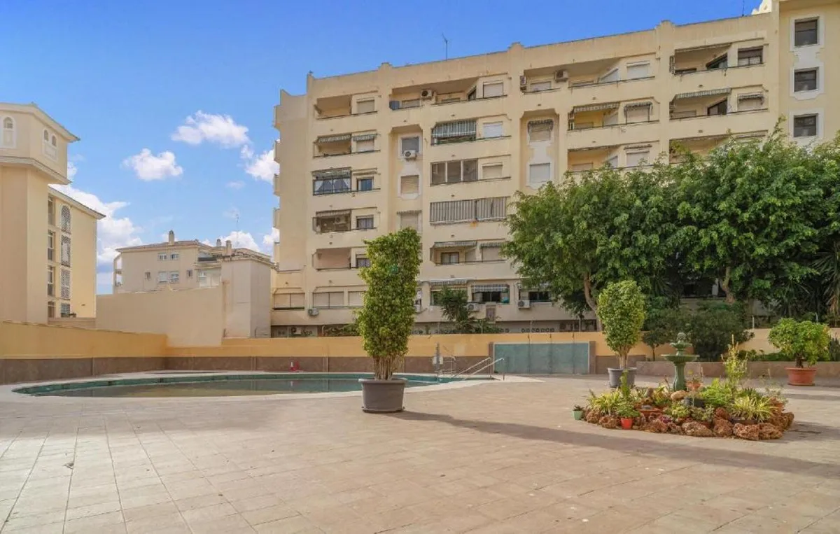 ef29bd74-8768-49c0-b075-6890a31ad8af