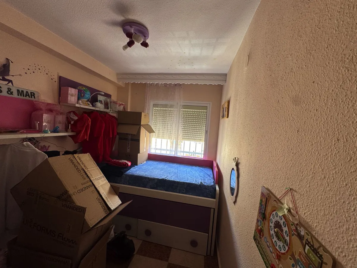 9340187b-5e31-41f2-bd1b-8037663ef025