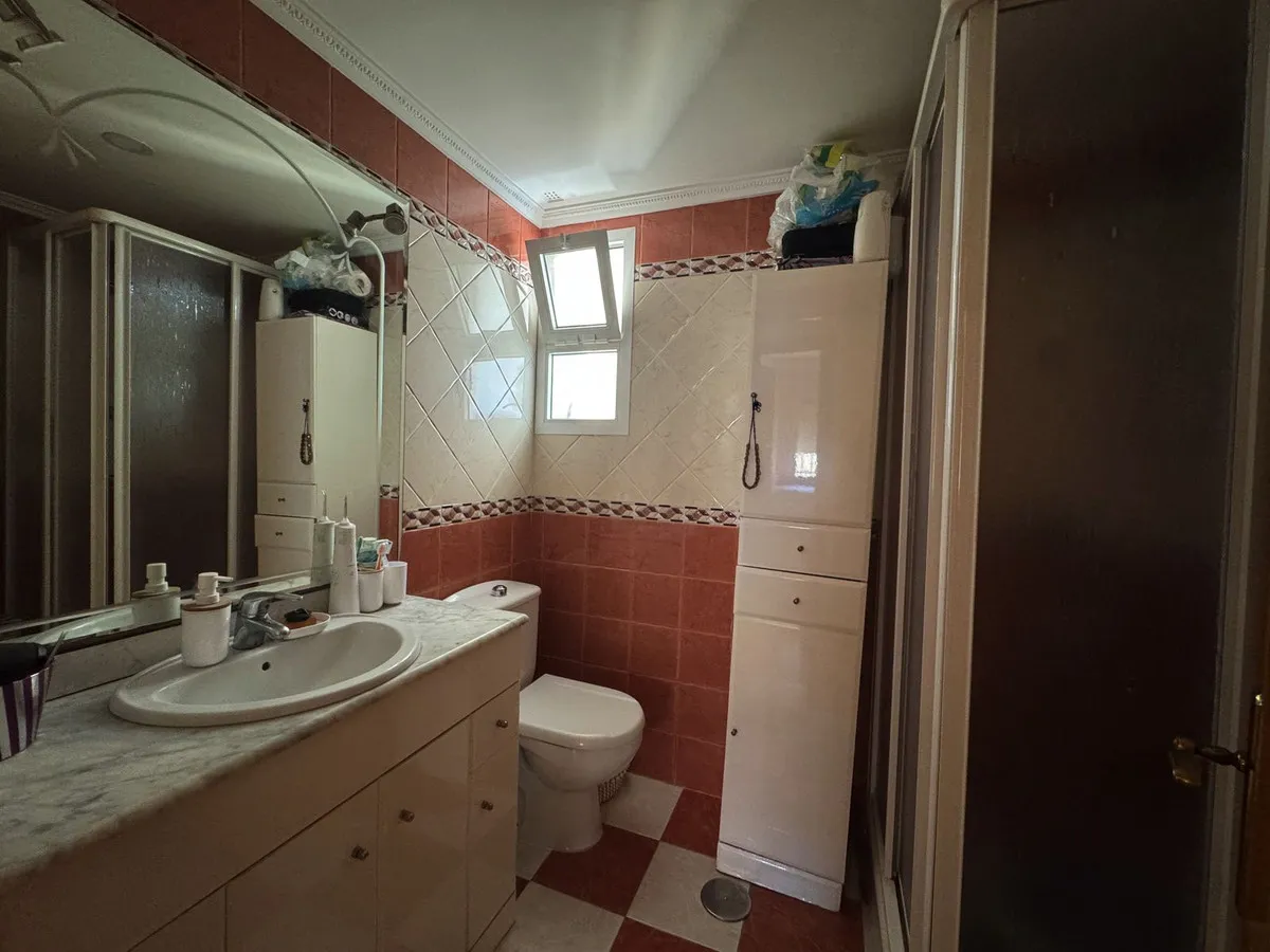 c9d53ecf-07e5-4aae-8648-f0bc7c433a4d