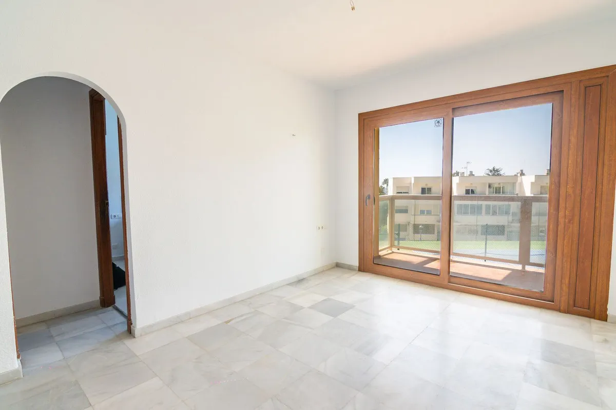 0b38577a-951c-4f4b-984a-3f17f66e34f2