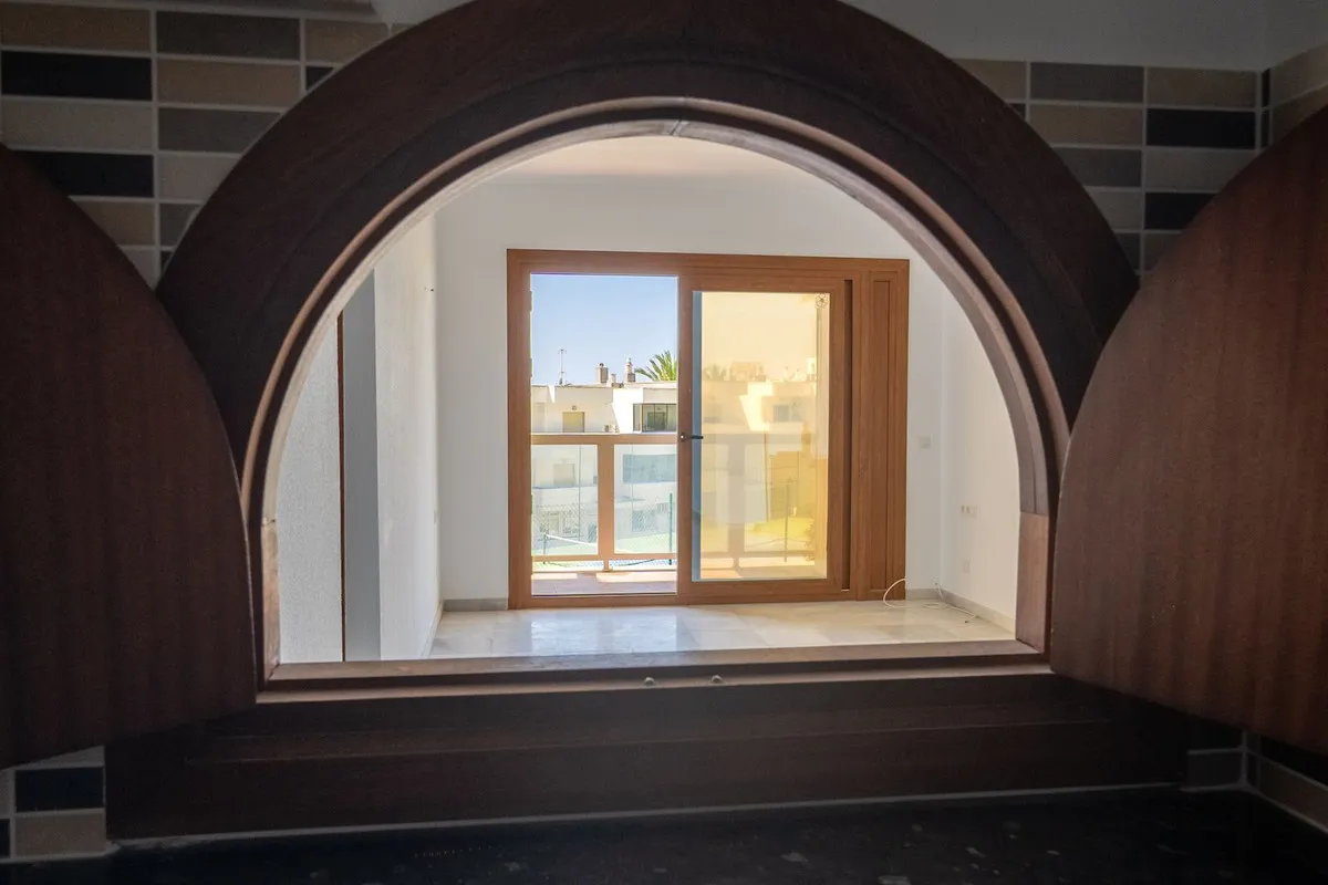 50597313-0102-4b60-a2e7-bfab4879fd36