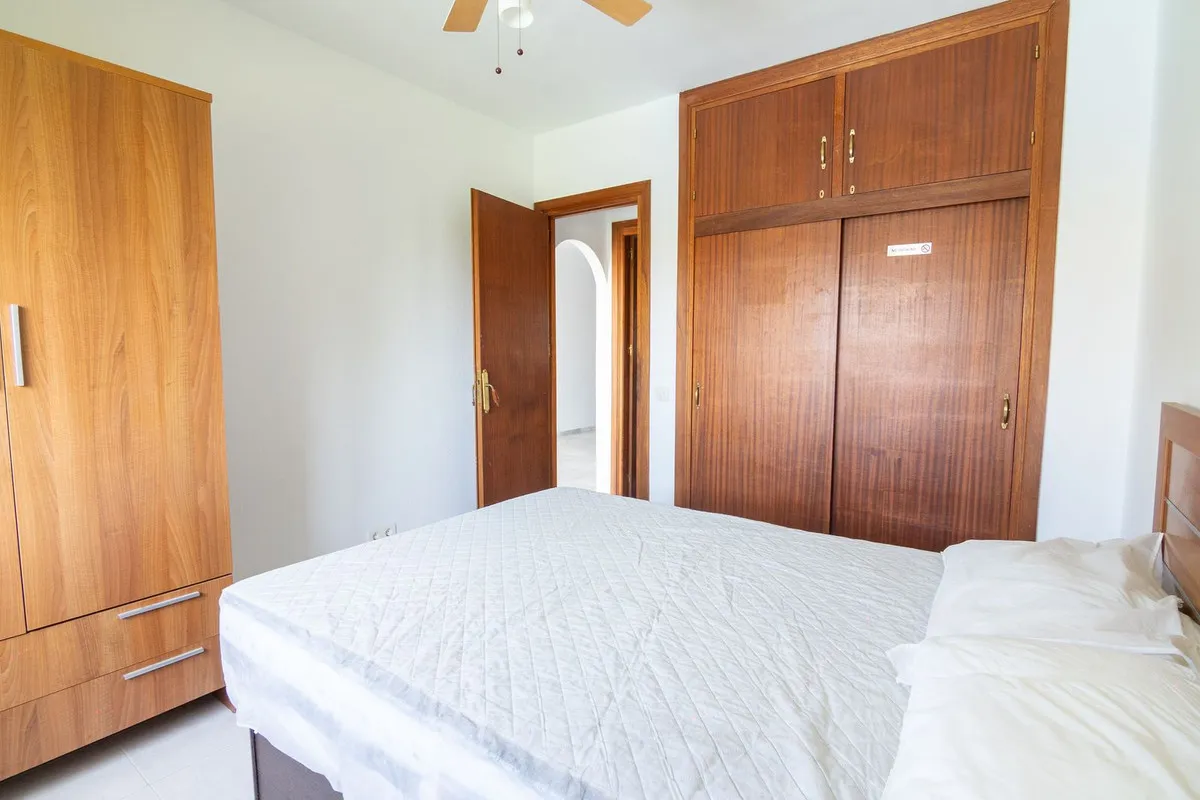 ba9e915b-977b-4c3b-957a-519e0b44e327