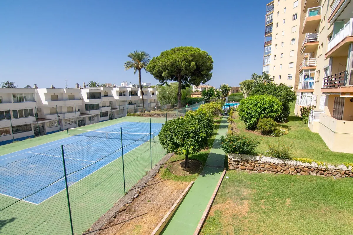 f5db6636-26ff-41ae-af46-1a985b519377