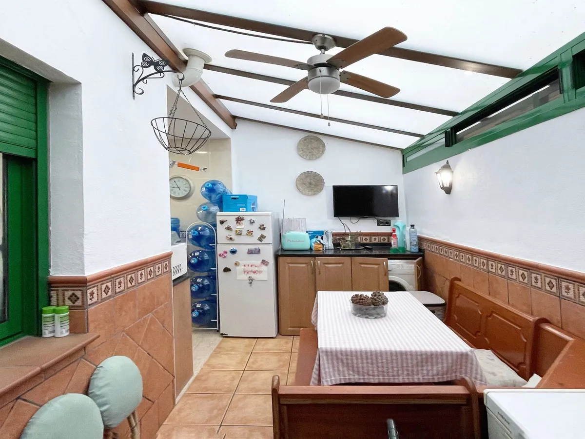 eb6ce103-9c98-408b-a290-095f39cf685c