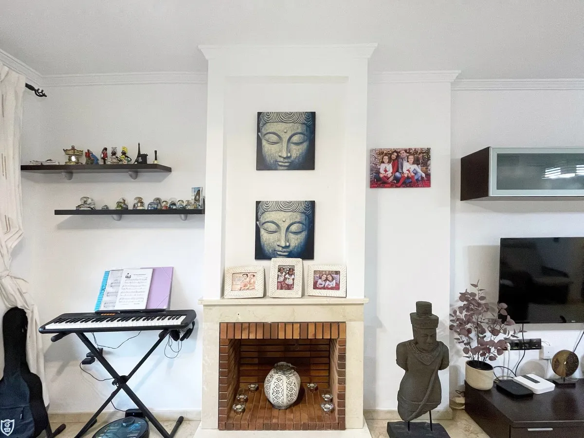 ff798ab8-4d94-4c7e-9379-f779f1652462