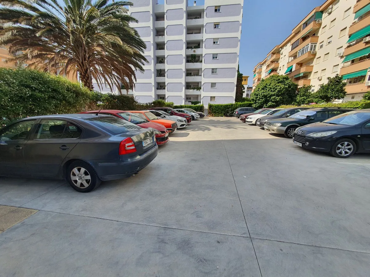 e3415e61-18f8-4f94-b7b4-858aeb8c016a