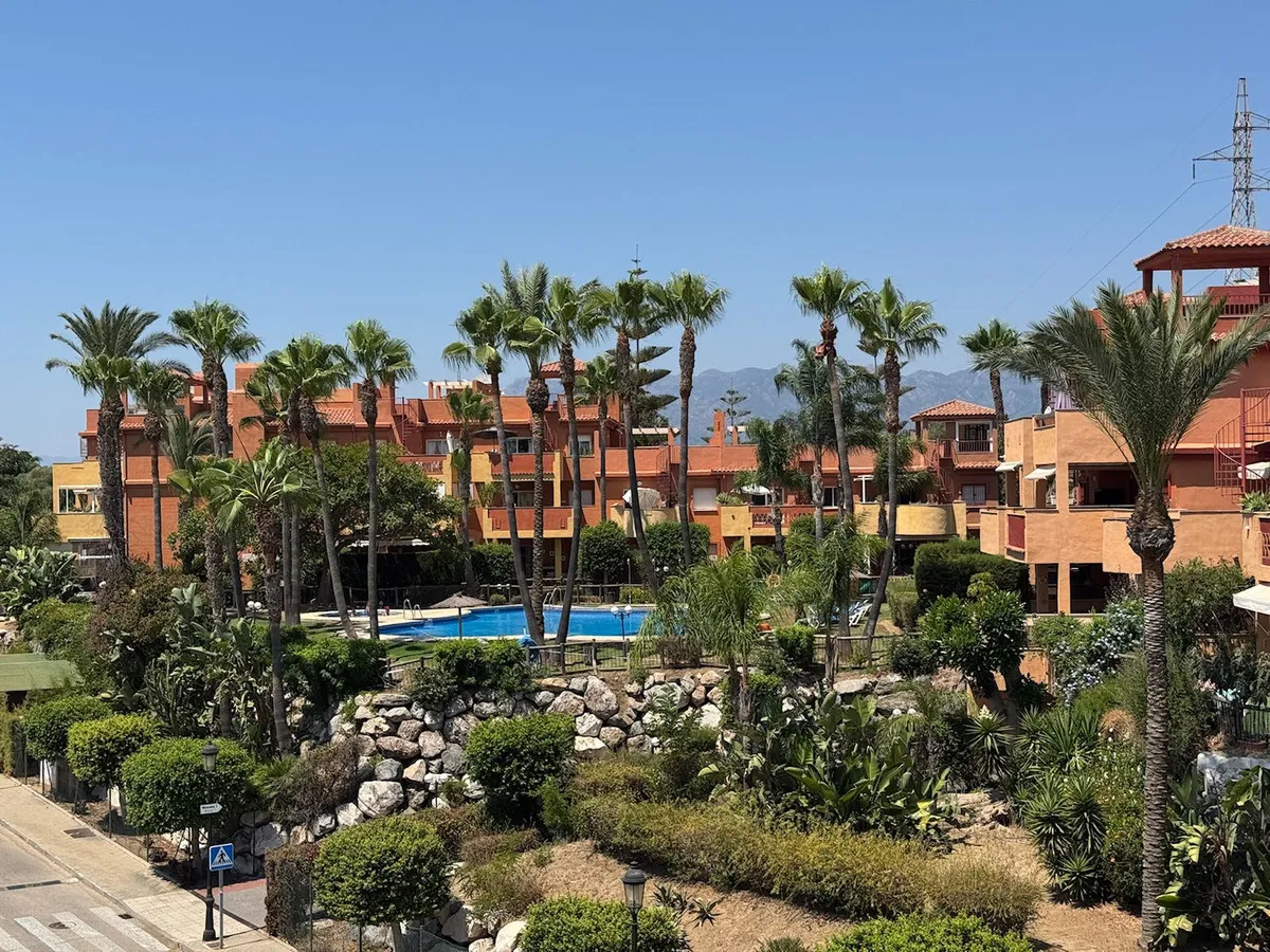 b82ef728-9590-4591-9b0c-2cdd6cc2b035