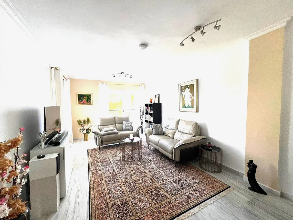 44050df6-ec43-43e9-abff-62b826ed4301