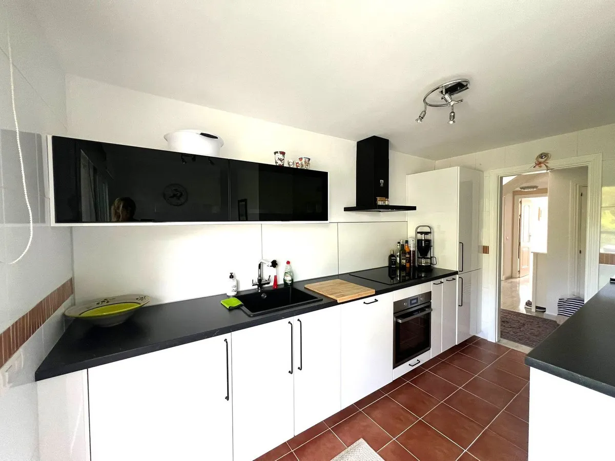 e1cead0c-6dcd-4a3e-a352-7e7cbacadd42