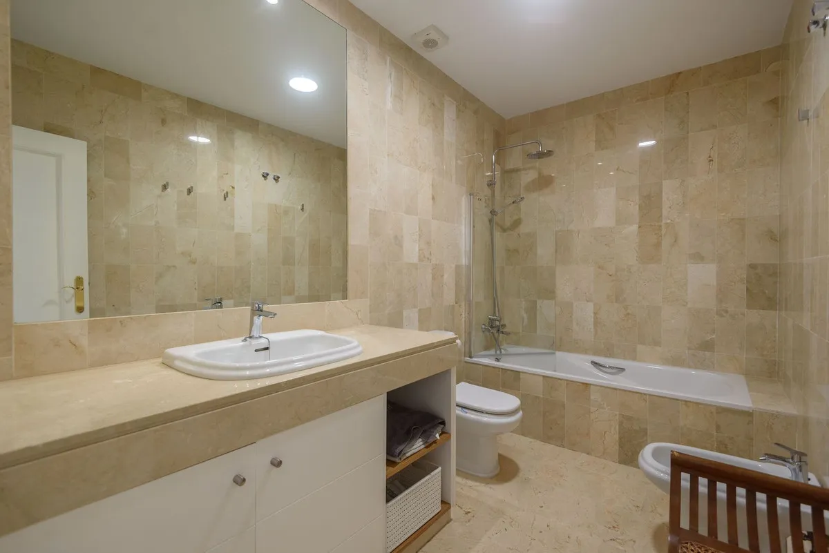 01a8b98d-cd6b-45ff-9c6d-ae9077d29060