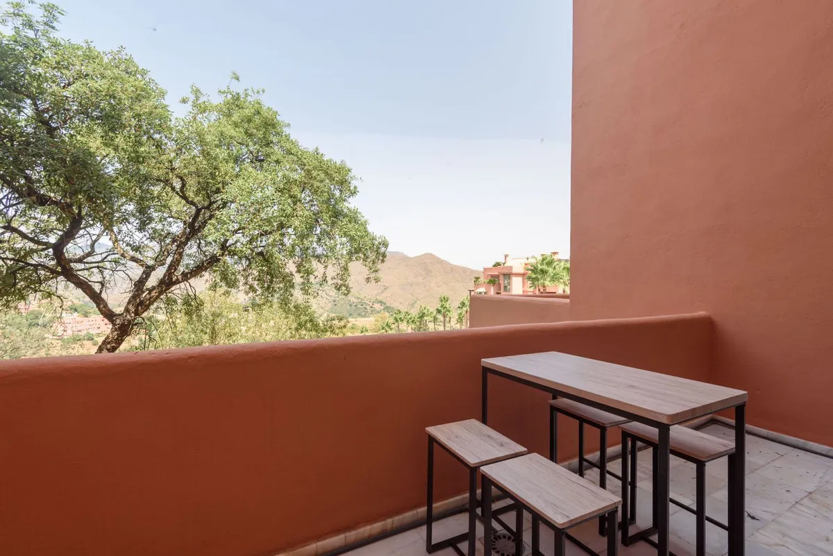 915cca7d-fc8d-4013-bef6-e4b4e2622769