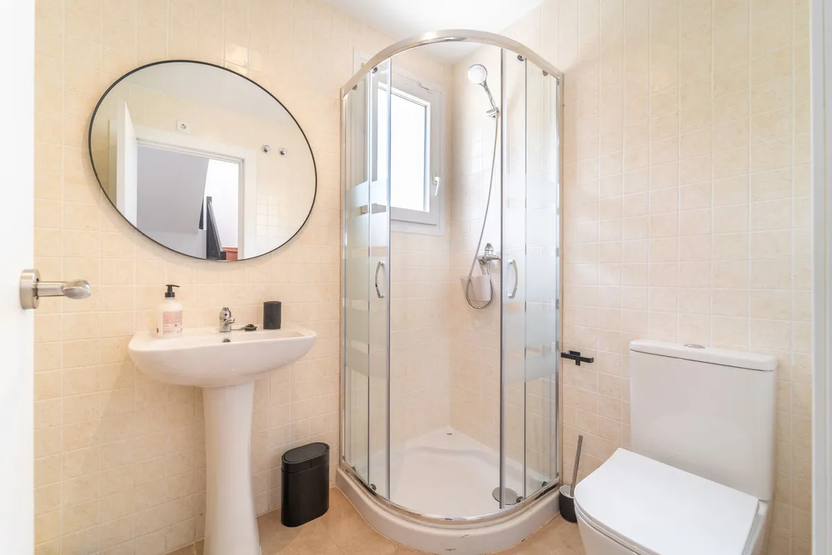 7fcc7292-150e-4703-901c-f998d0e4696a