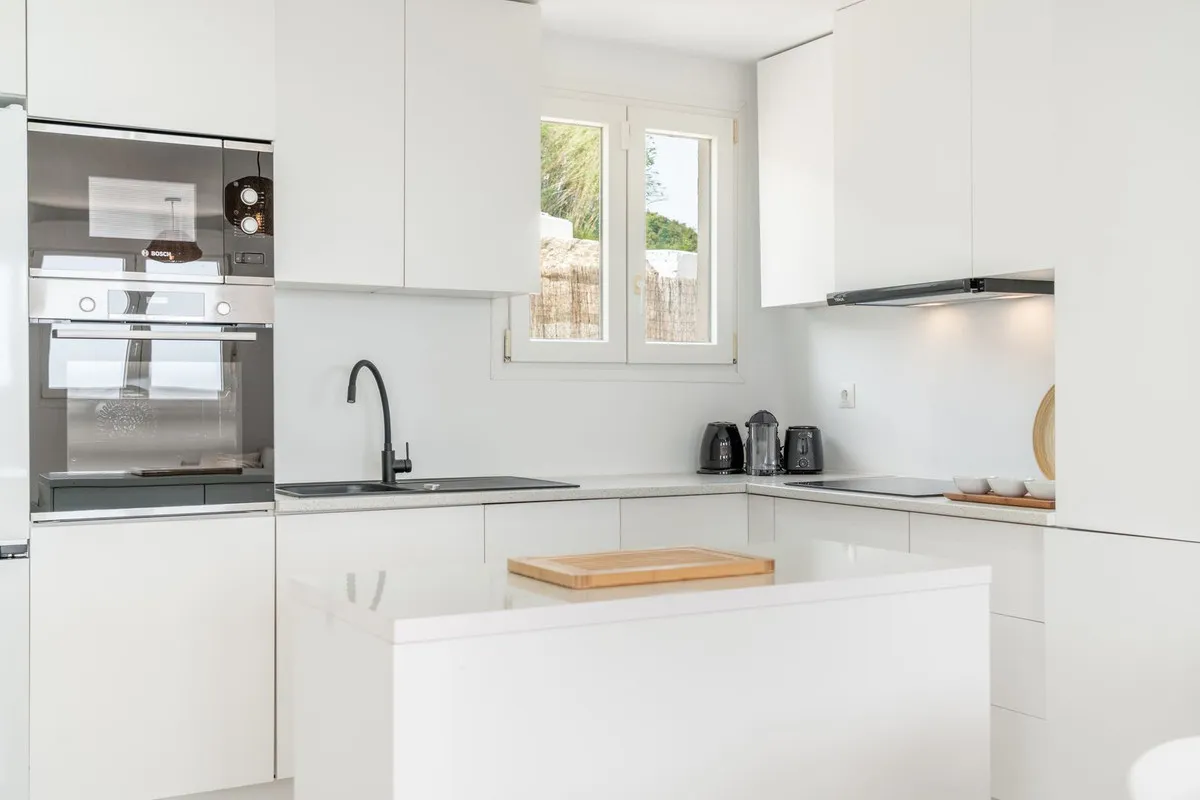 fb61edde-78f5-4202-a8d8-8555a9c7da40